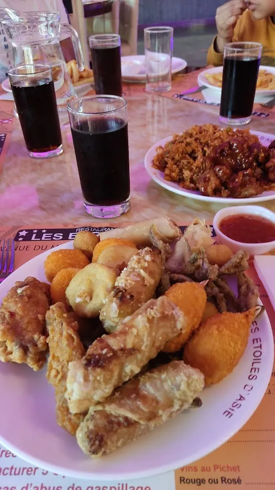 Neims Et Samoussa Bœuf Avec Boulette de Poulet Au Caramel